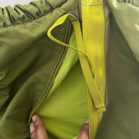 Chic Green Tote with Yellow Straps #Y2k - Picture 12 of 15